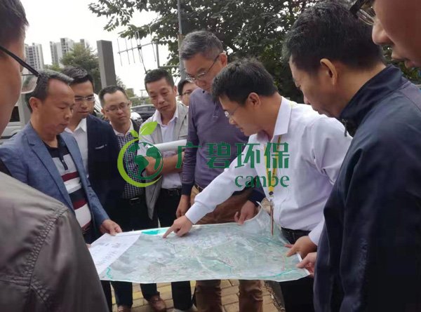 大良街道、順控環(huán)保水務(wù)等領(lǐng)導(dǎo)到金陡涌黑臭水體治理現(xiàn)場(chǎng)視察工作(圖1)